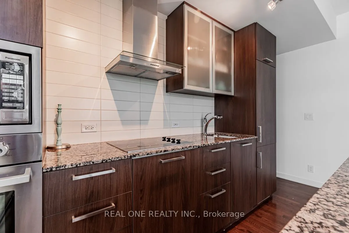 12 York Street, #4710