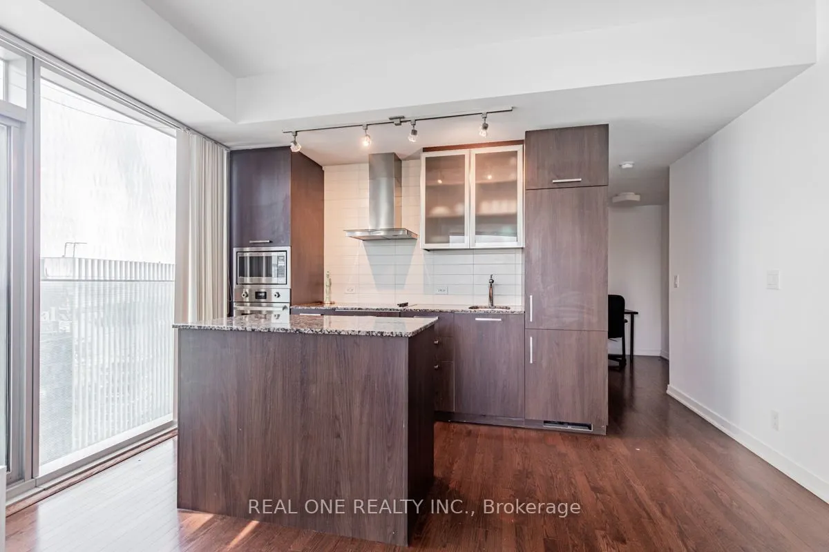 12 York Street, #4710