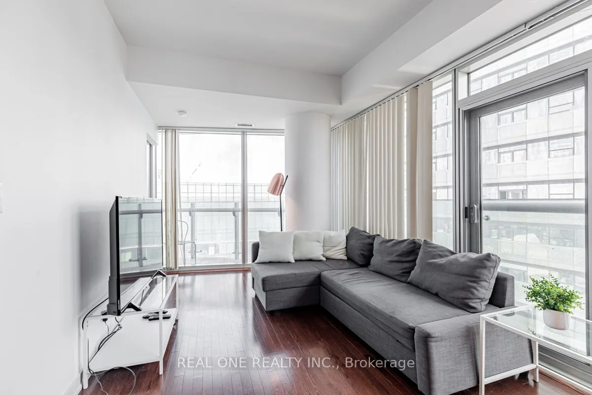 12 York Street, #4710