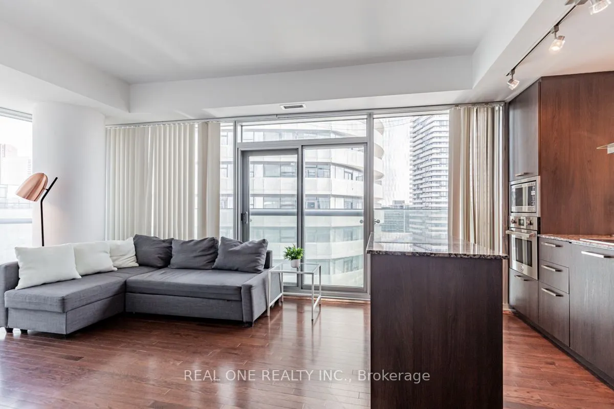 12 York Street, #4710