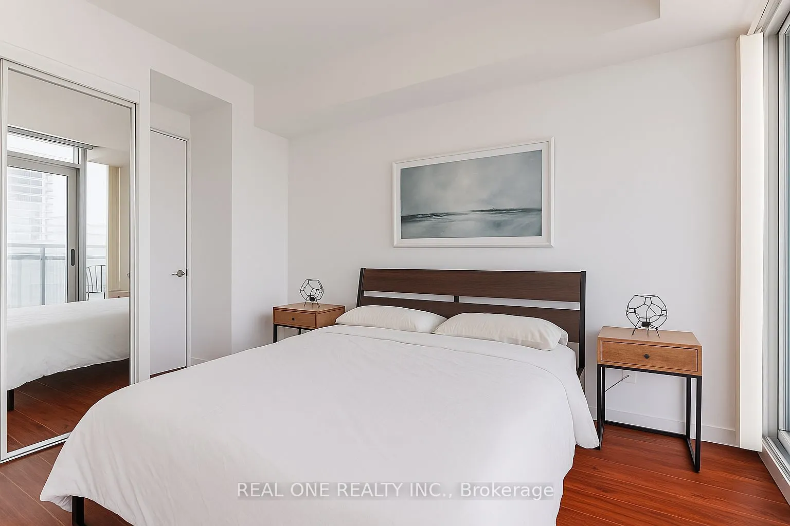 12 York Street, #4710