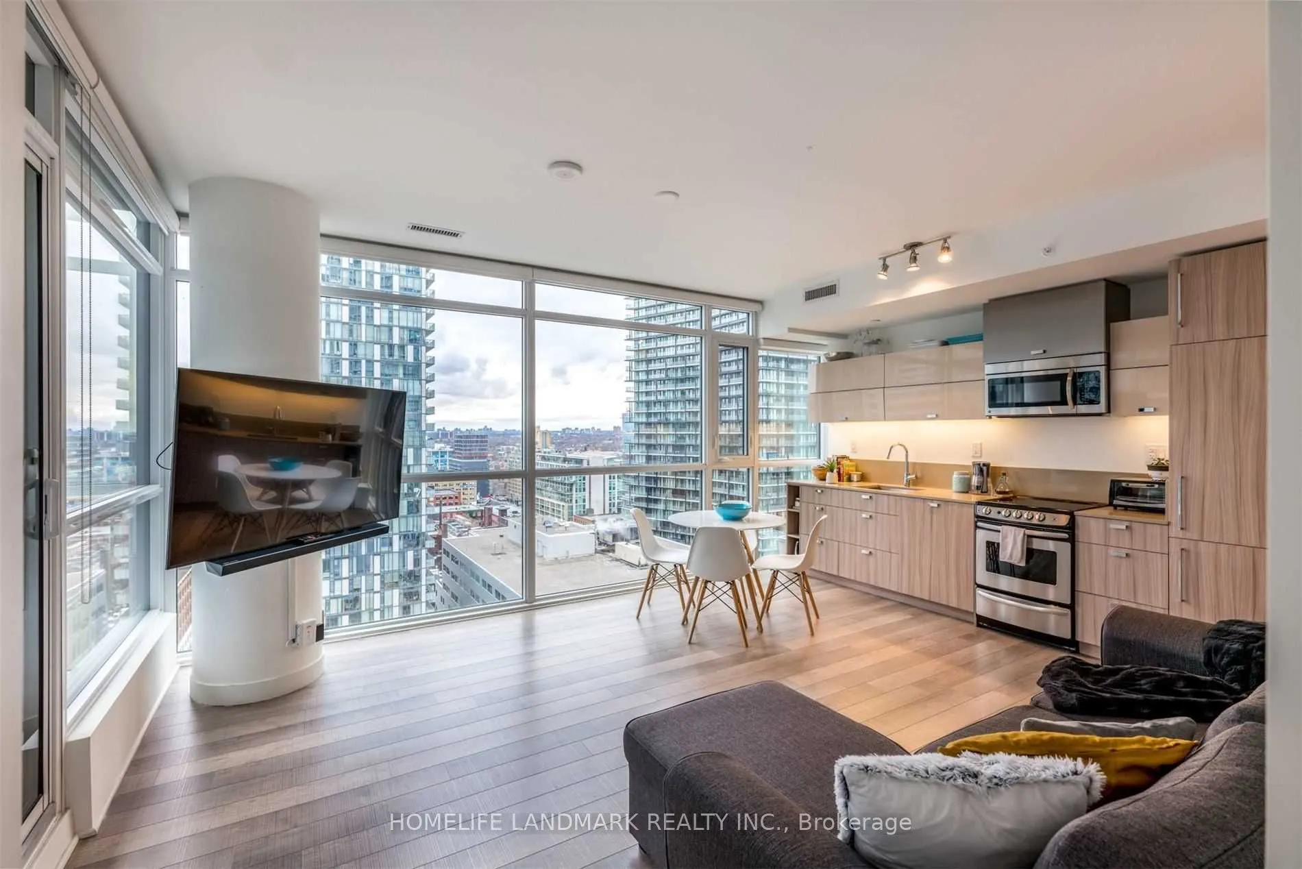 290 Adelaide Street W, #1911