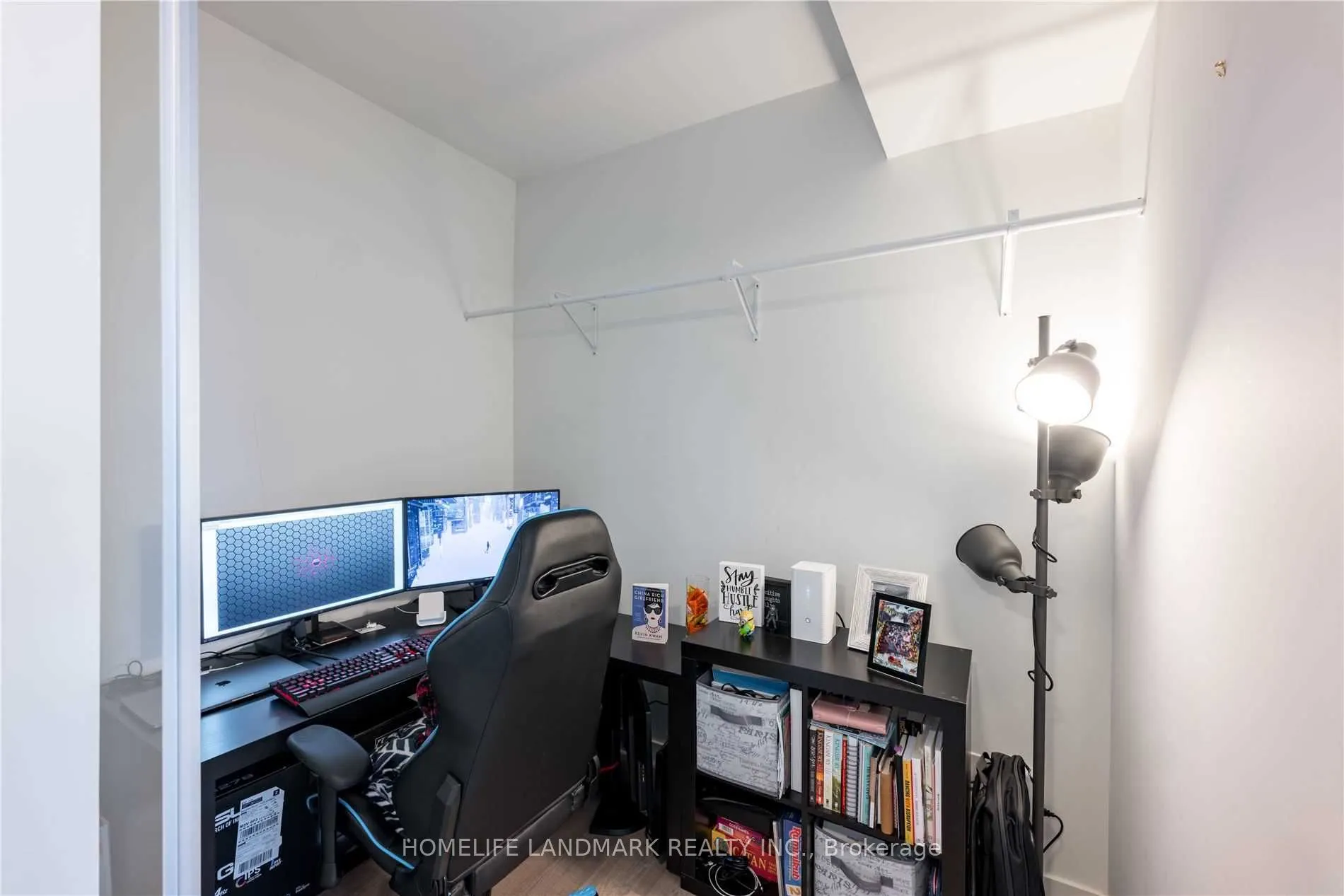 290 Adelaide Street W, #1911