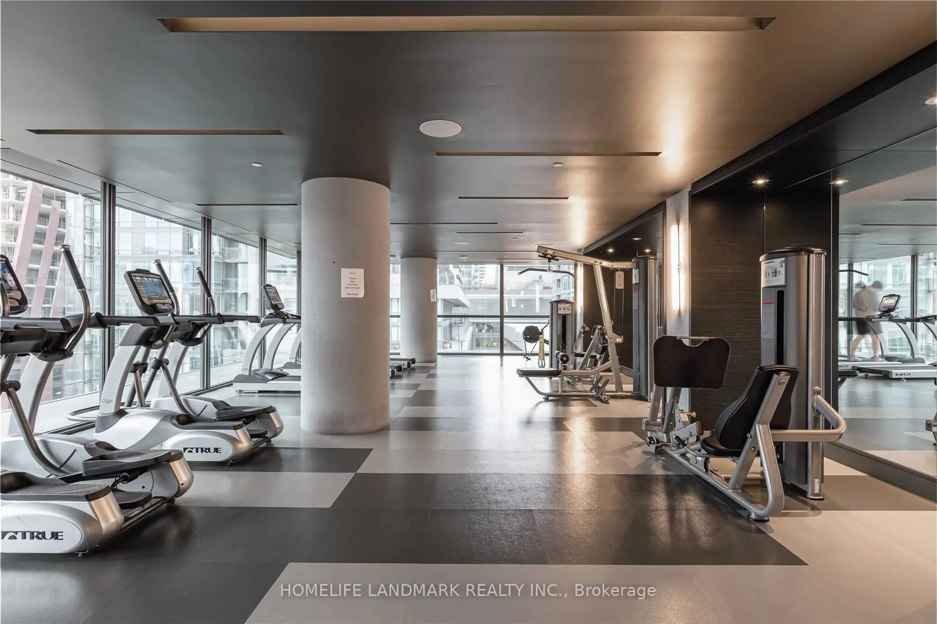 290 Adelaide Street W, #1911