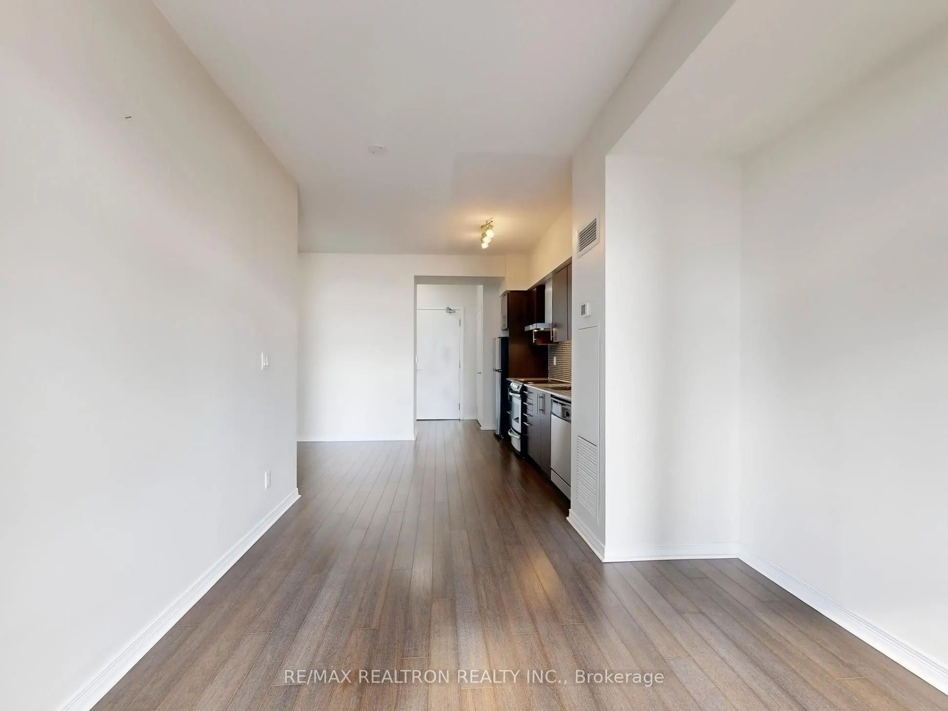 352 Front Street W, #2003