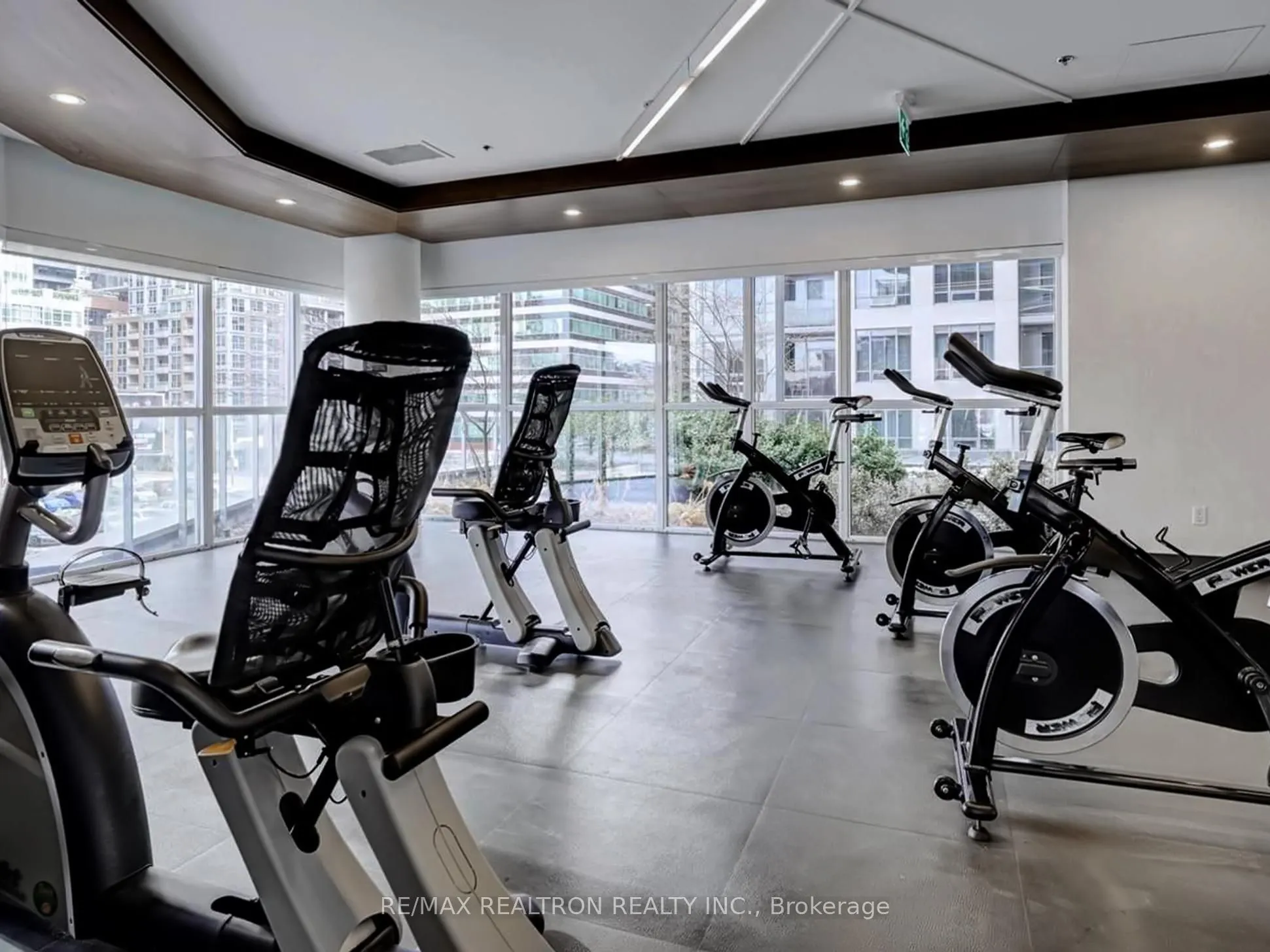 352 Front Street W, #2003