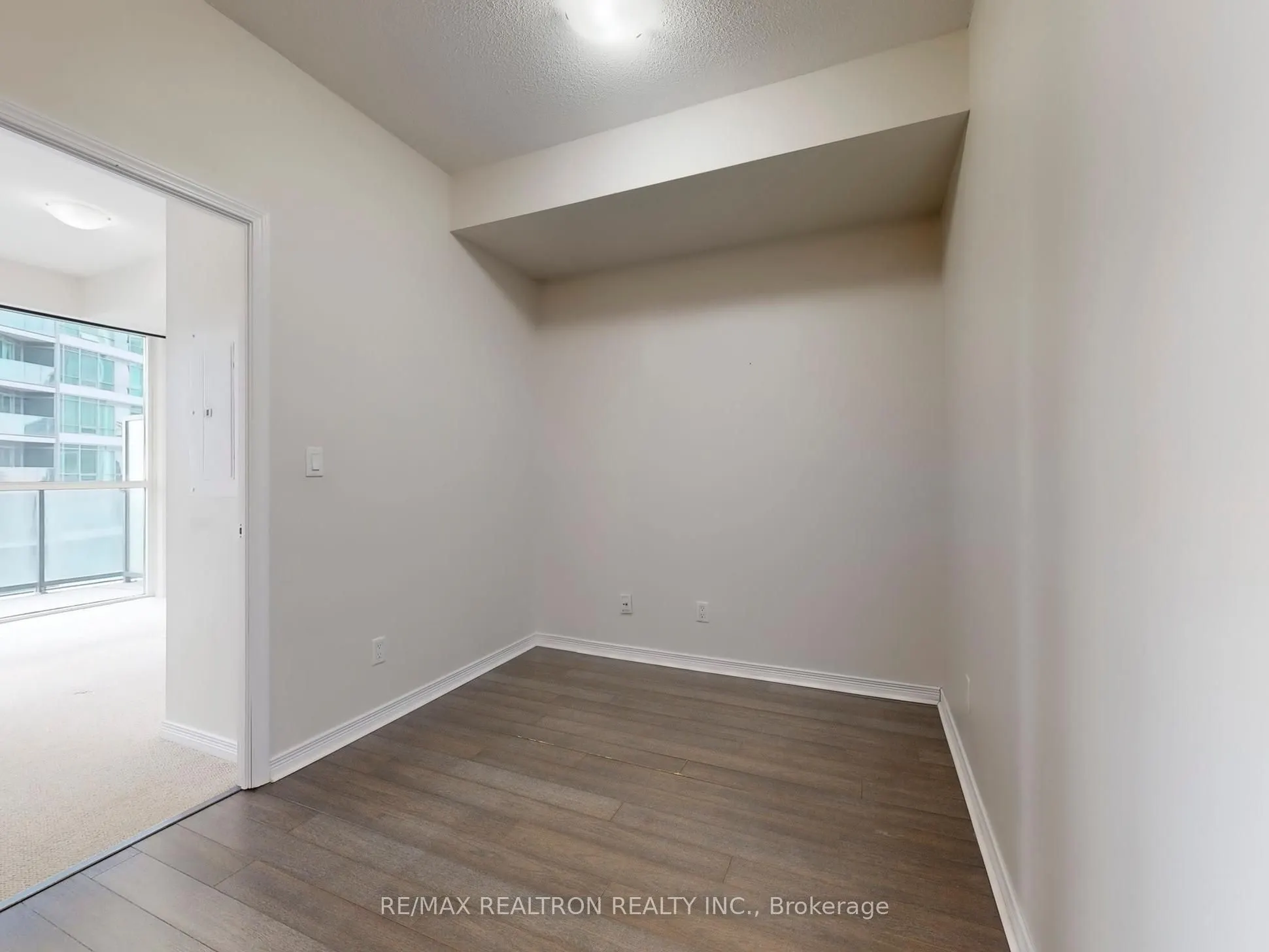 352 Front Street W, #2003