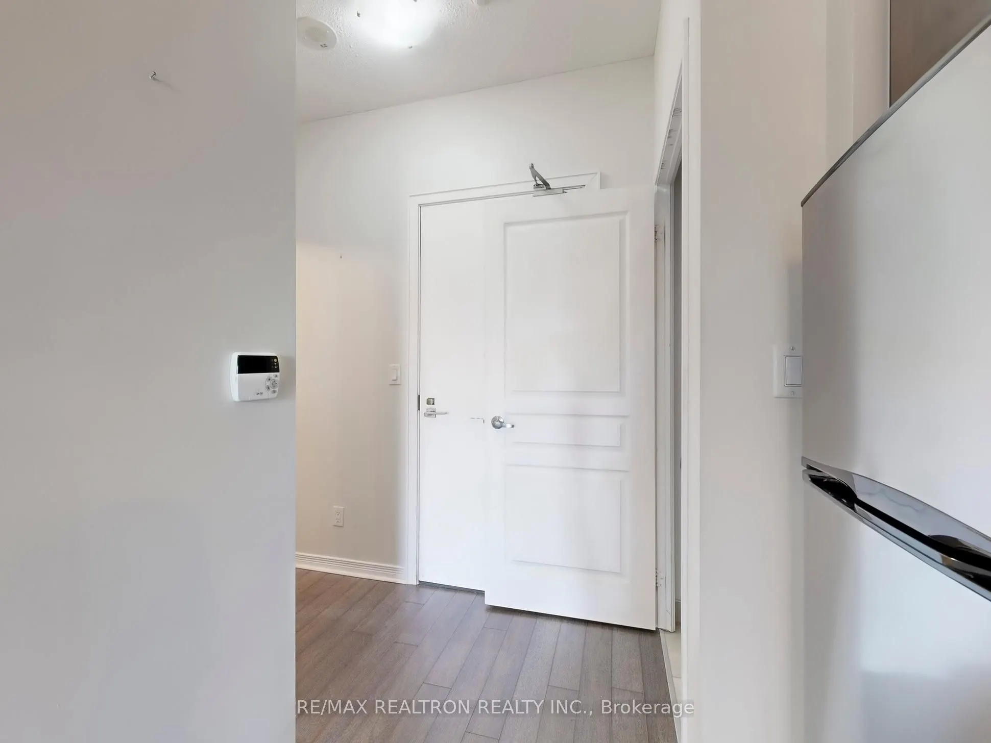 352 Front Street W, #2003