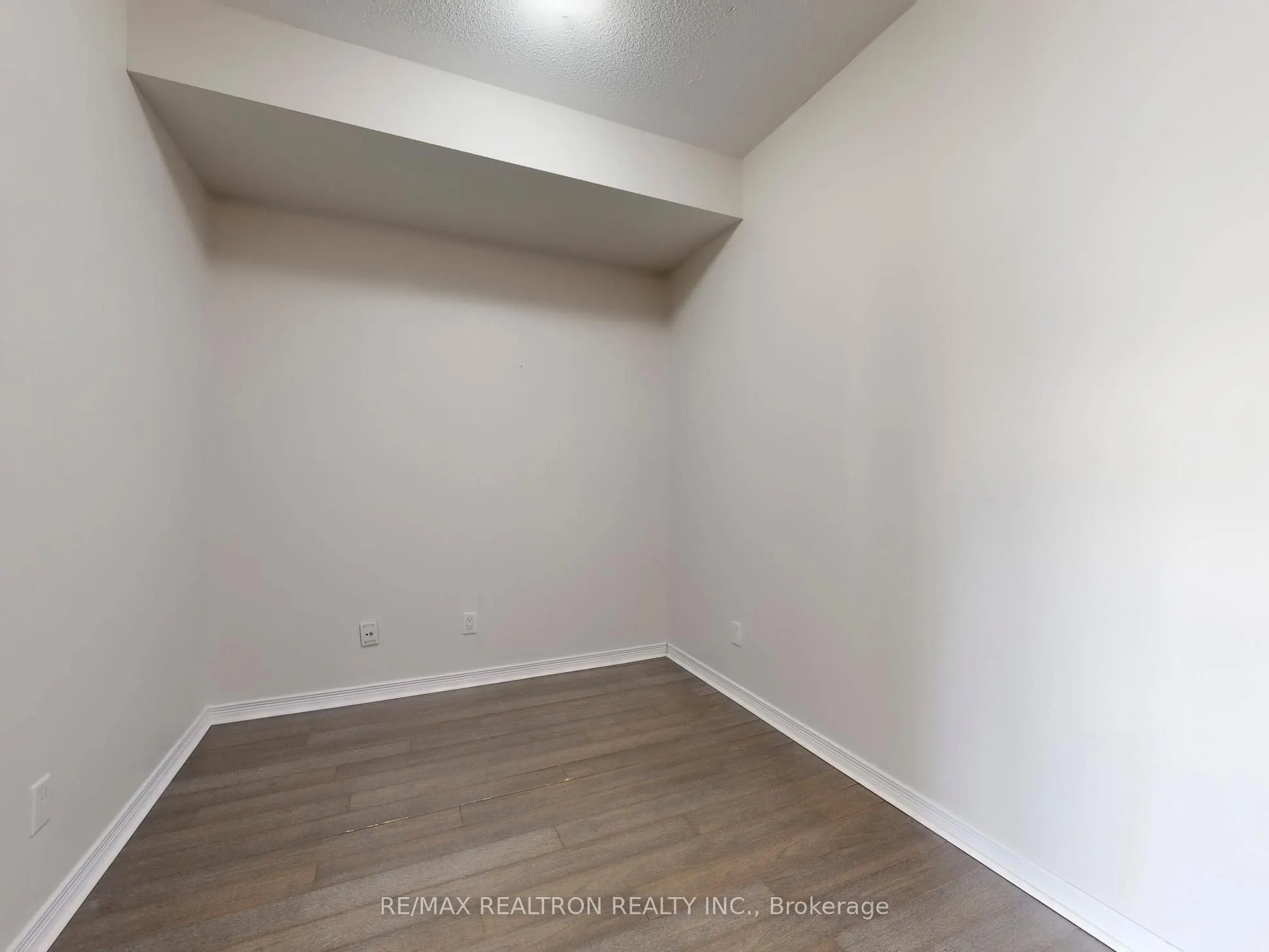 352 Front Street W, #2003