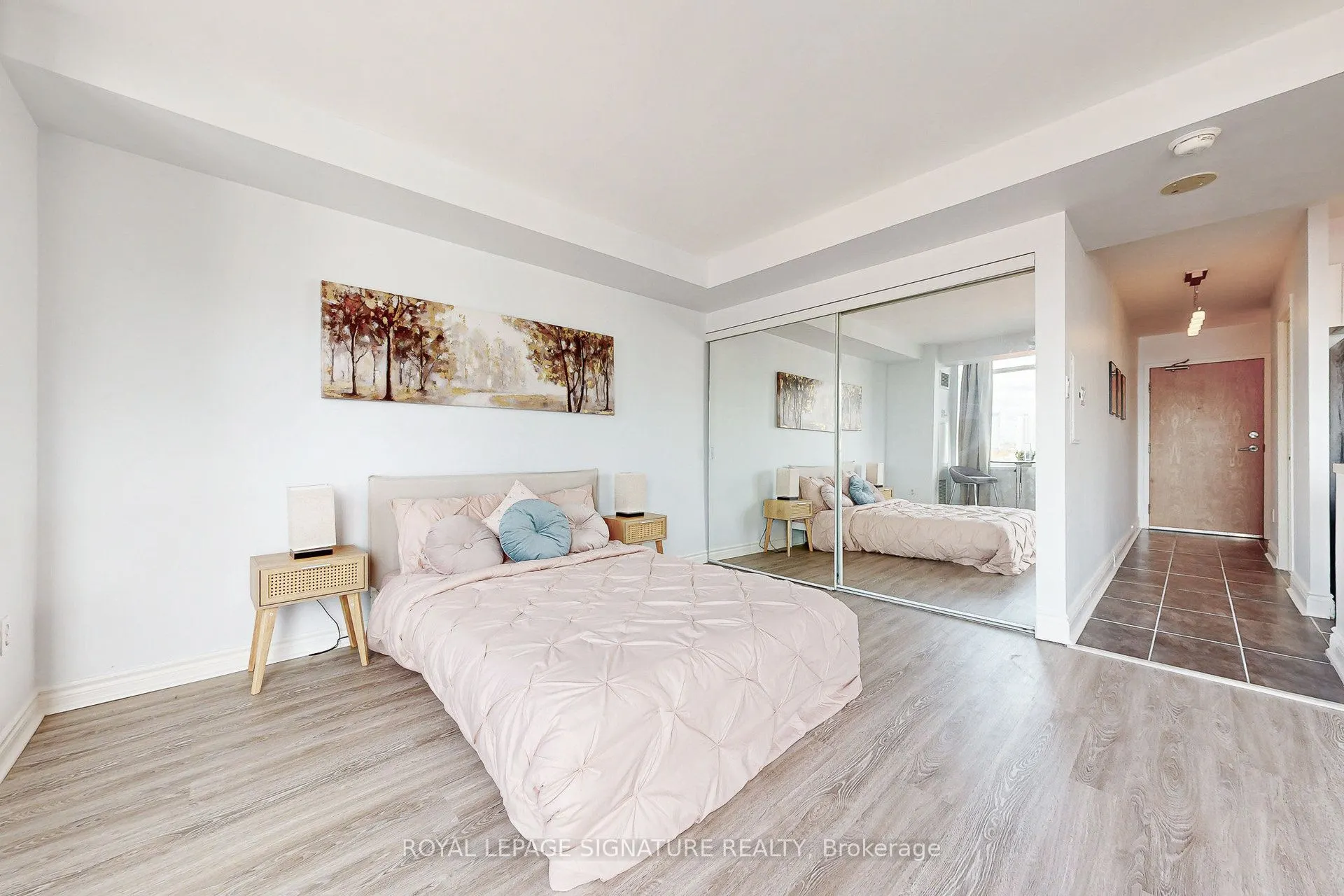 39 Parliament Street, #1205