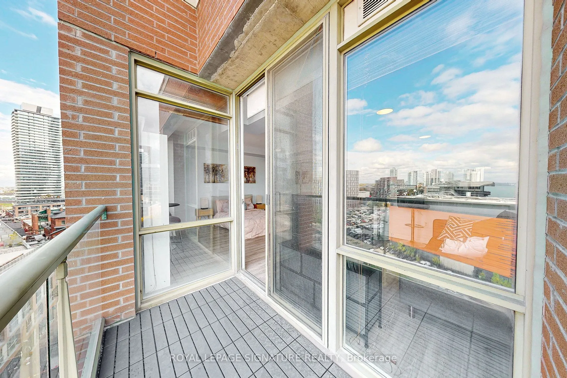 39 Parliament Street, #1205