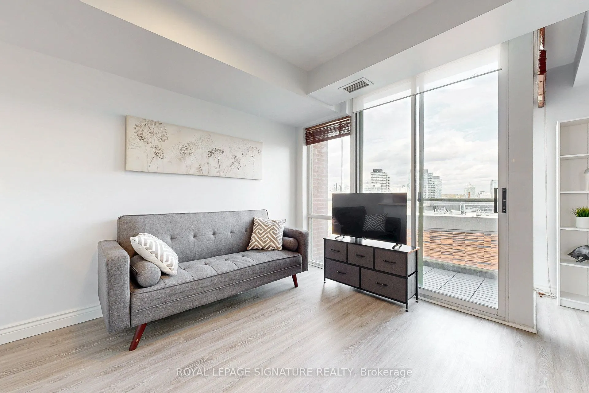 39 Parliament Street, #1205