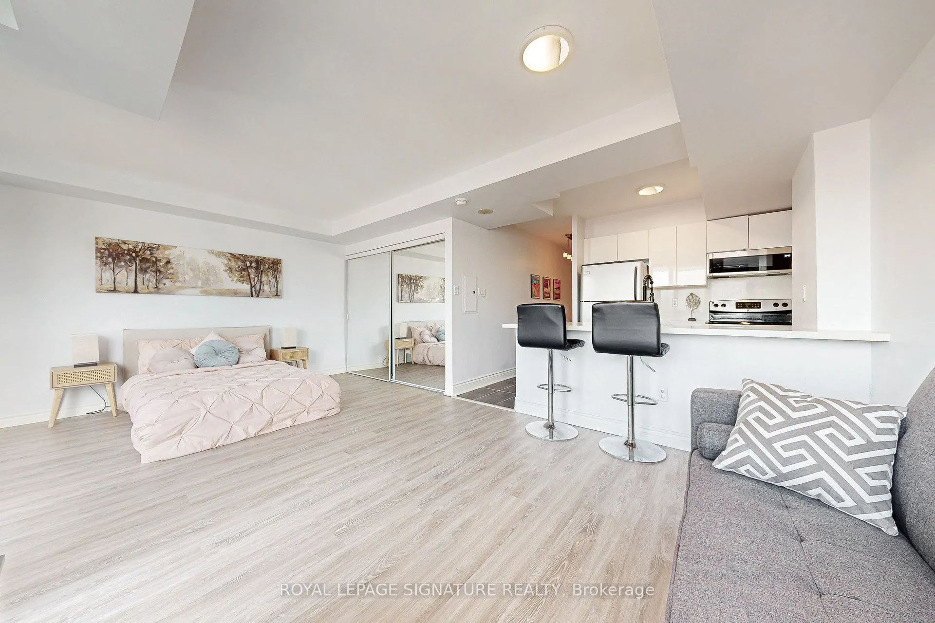 39 Parliament Street, #1205