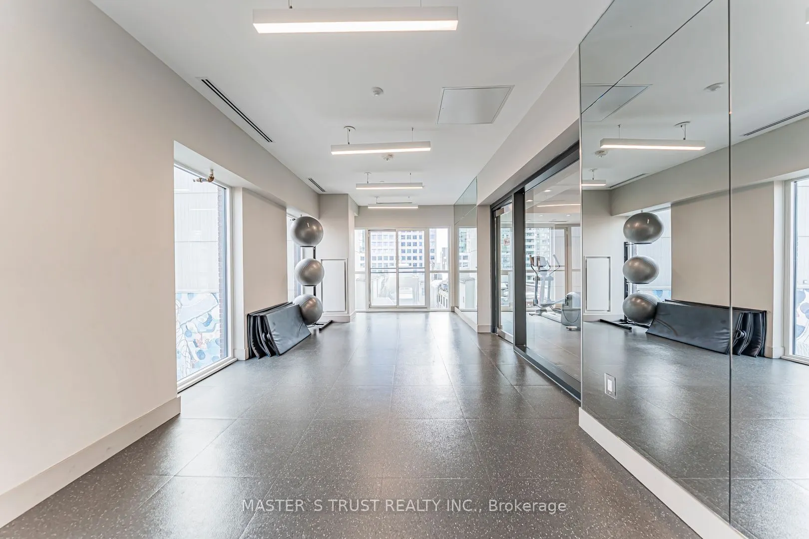 99 John Street, #3004