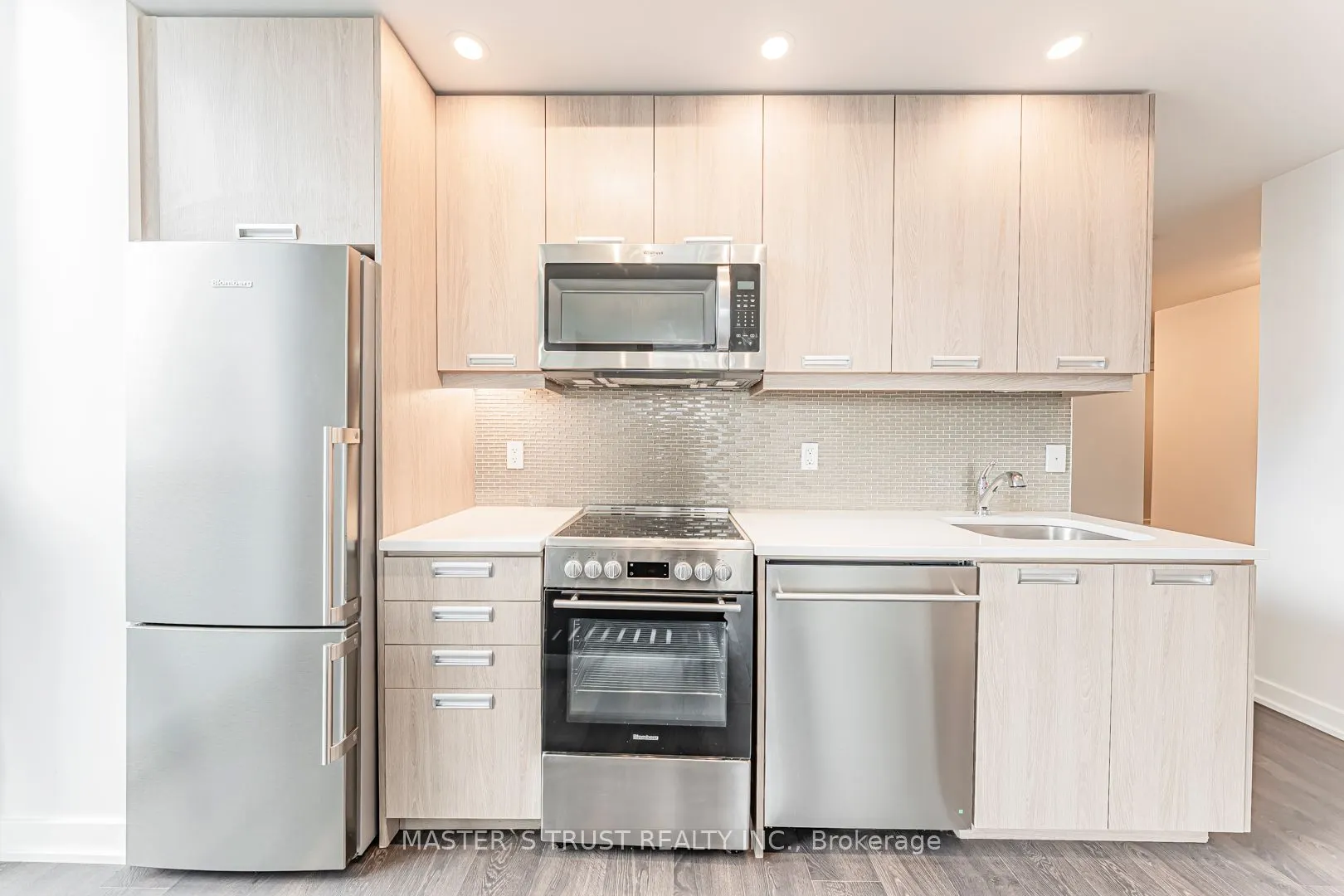 99 John Street, #3004