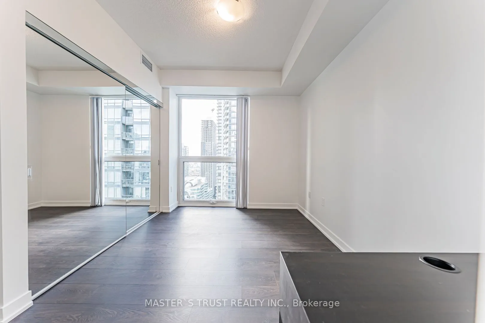 99 John Street, #3004