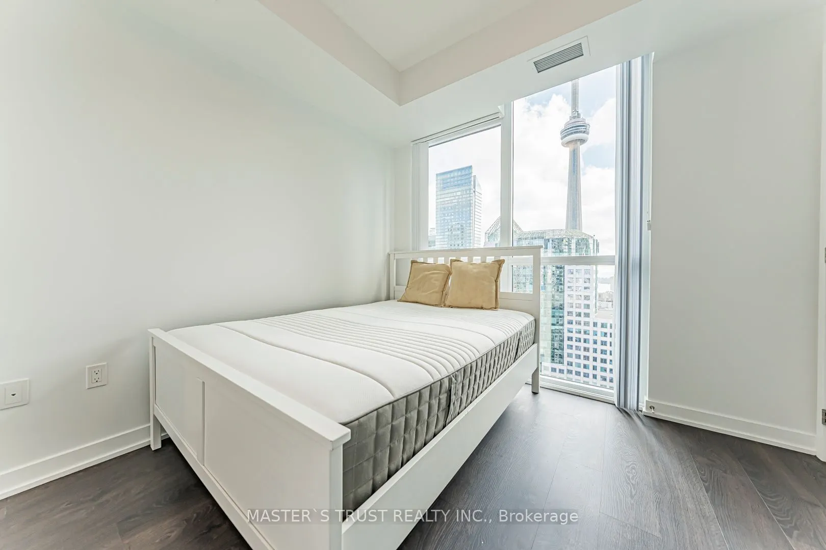 99 John Street, #3004