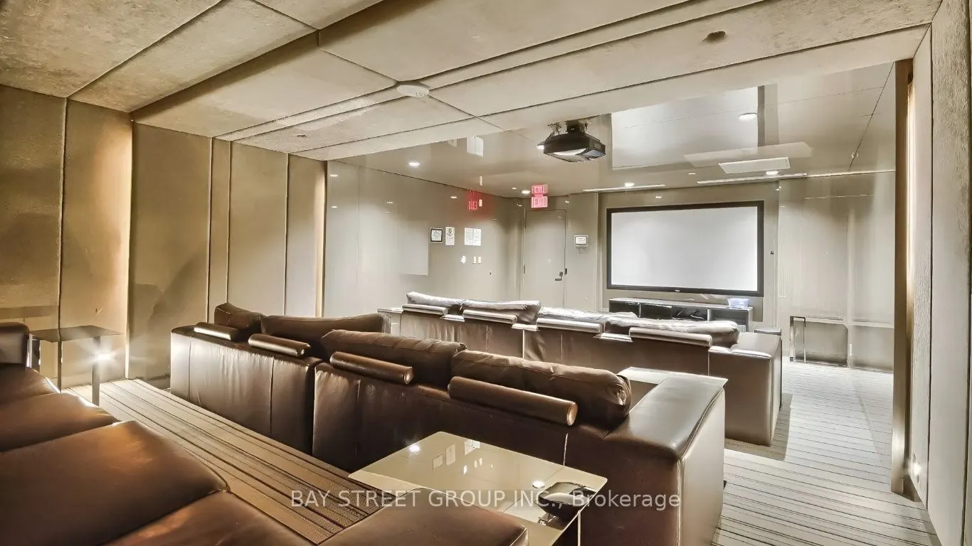 98 Lillian Street, #918