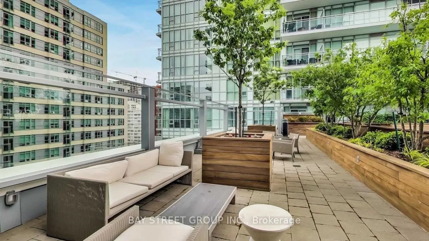 98 Lillian Street, #918