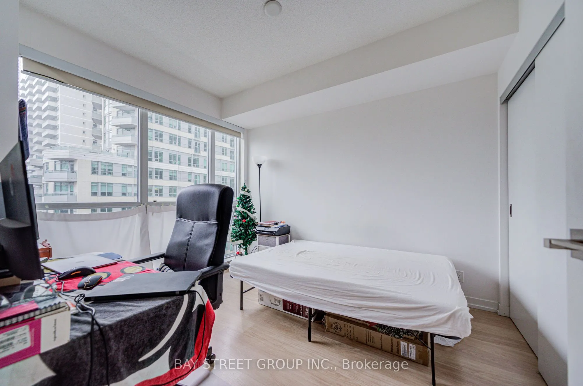 98 Lillian Street, #918