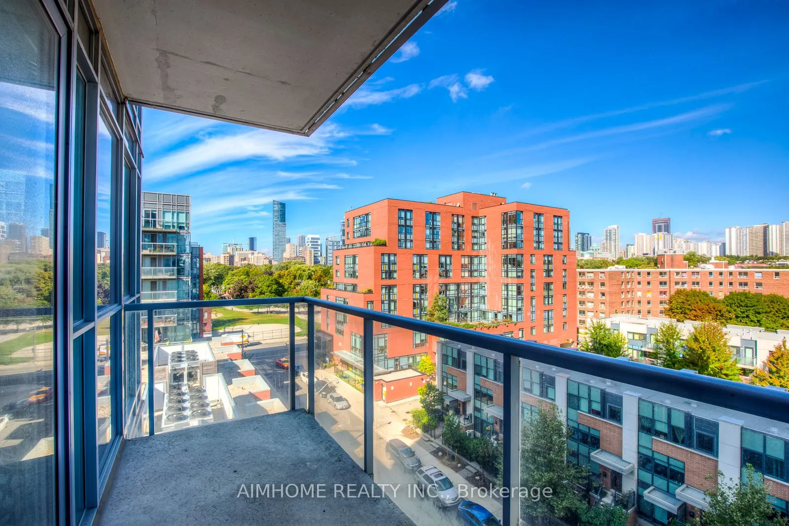 25 Cole Street, #713