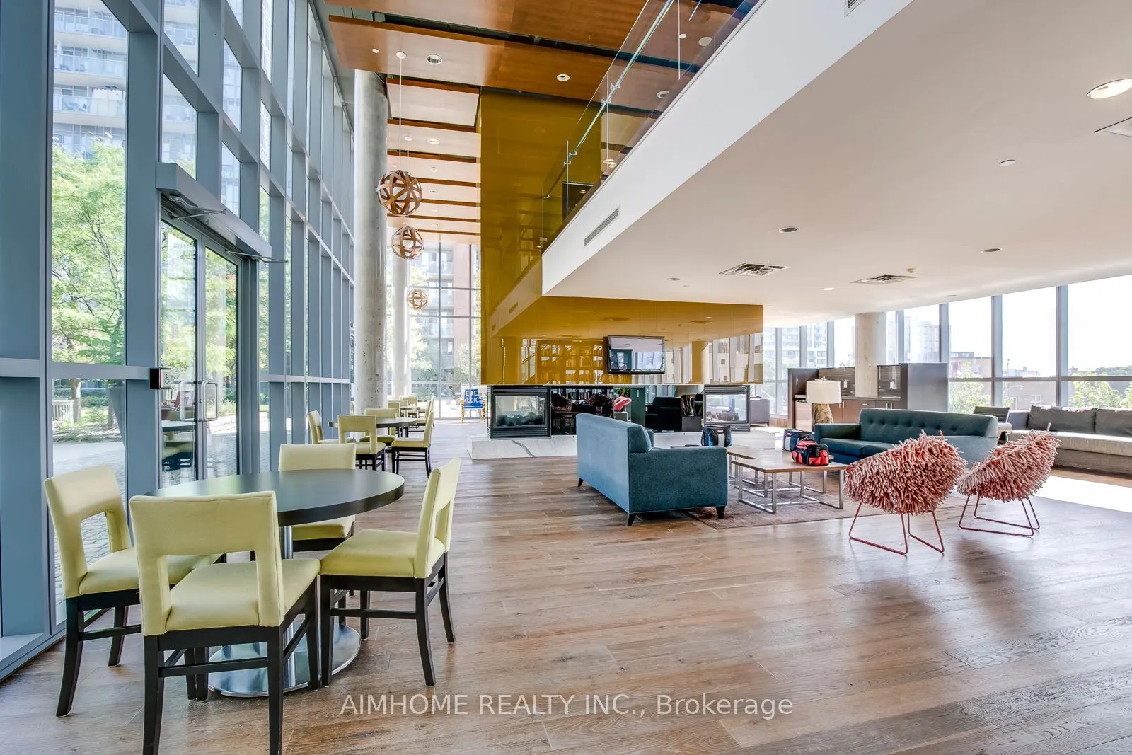 25 Cole Street, #713