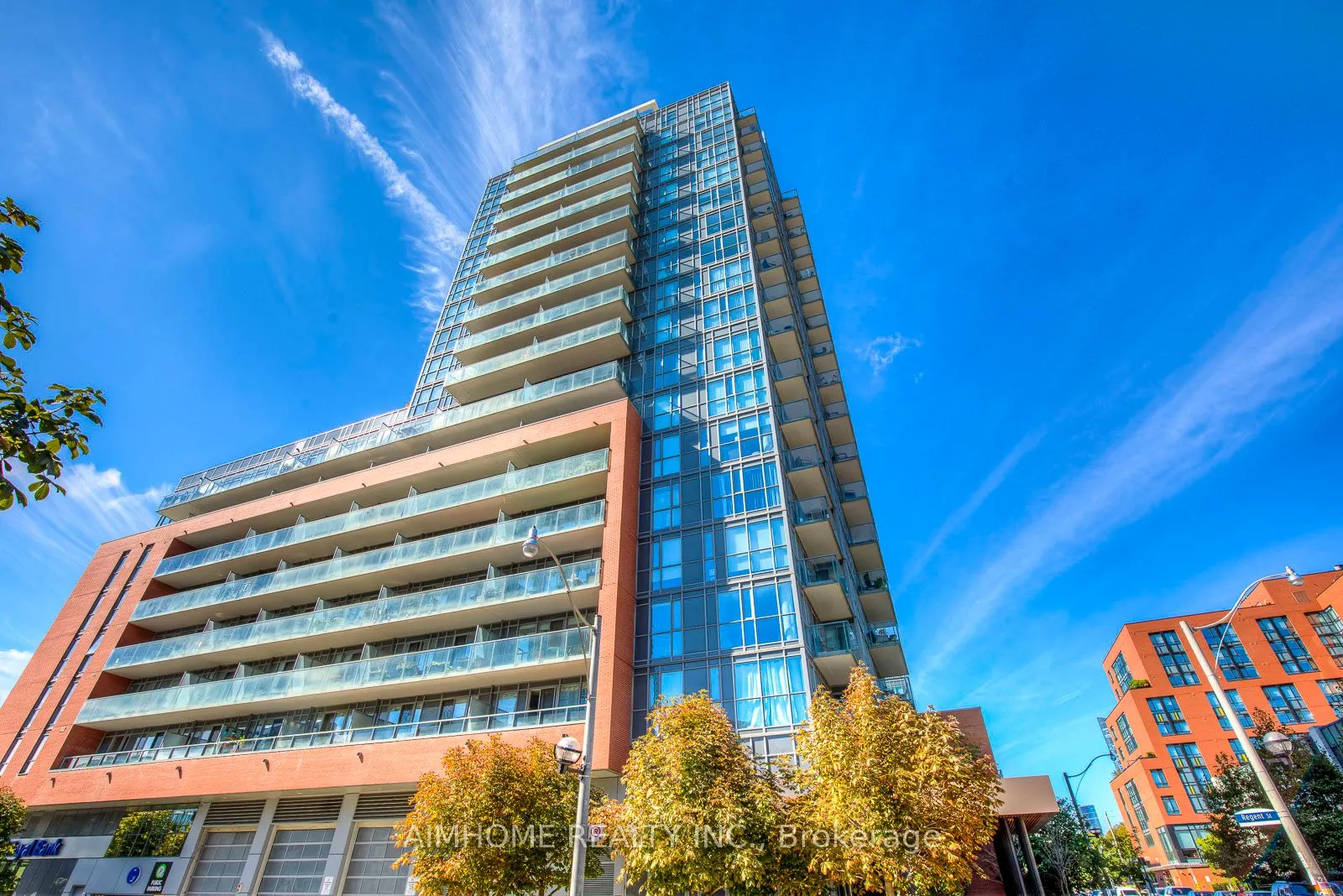 25 Cole Street, #713