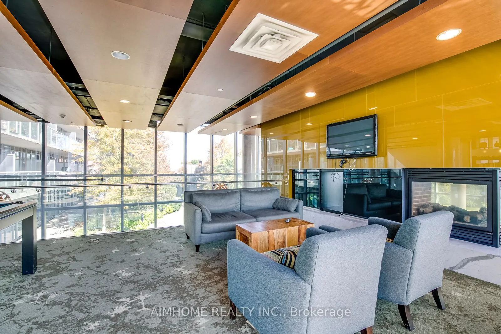 25 Cole Street, #713