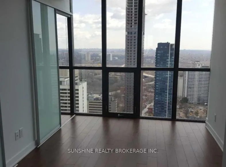 110 Charles Street E, #3606