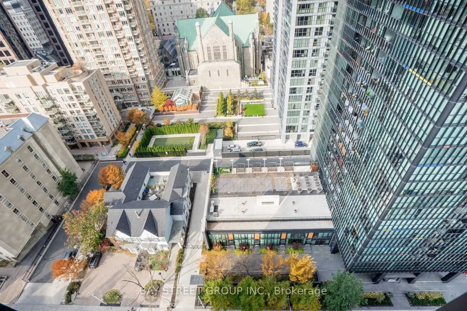 101 Charles Street E, #1709