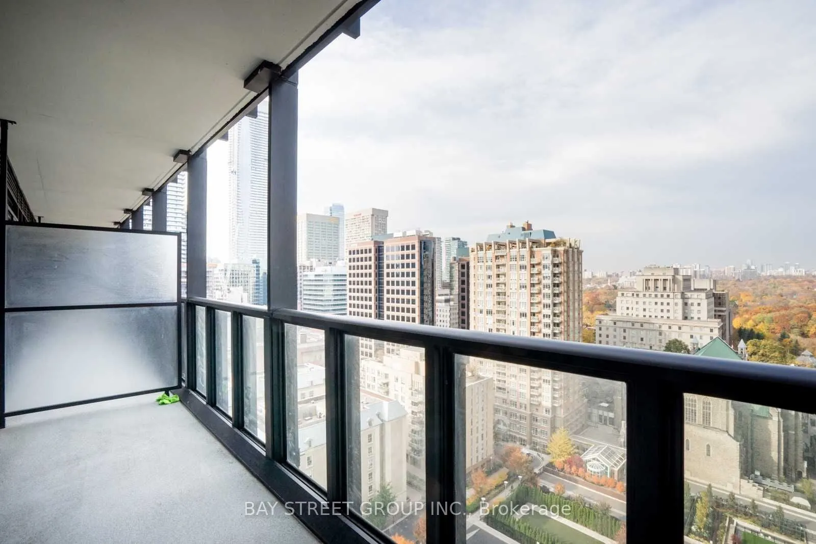 101 Charles Street E, #1709