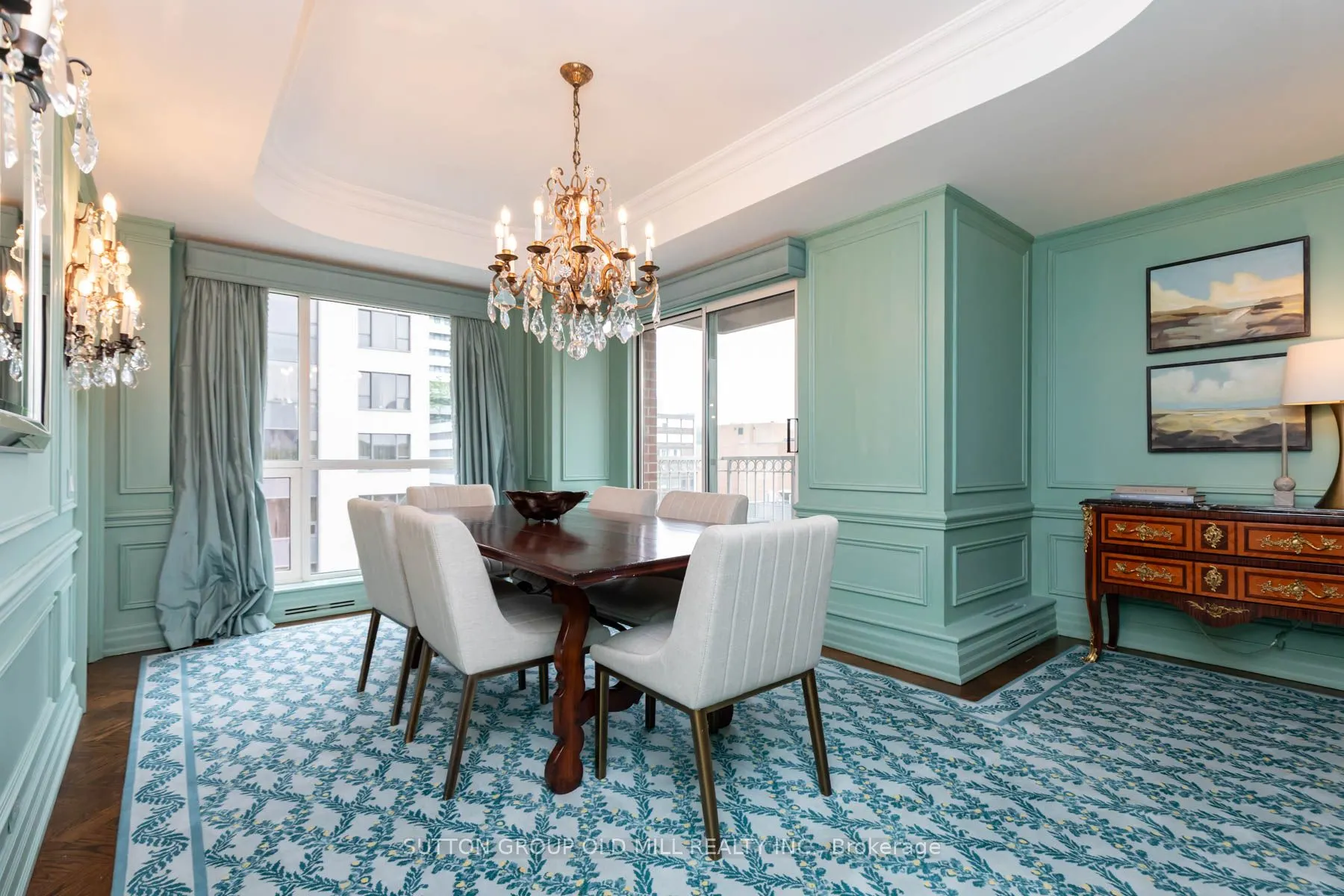 38 Avenue Road, #700