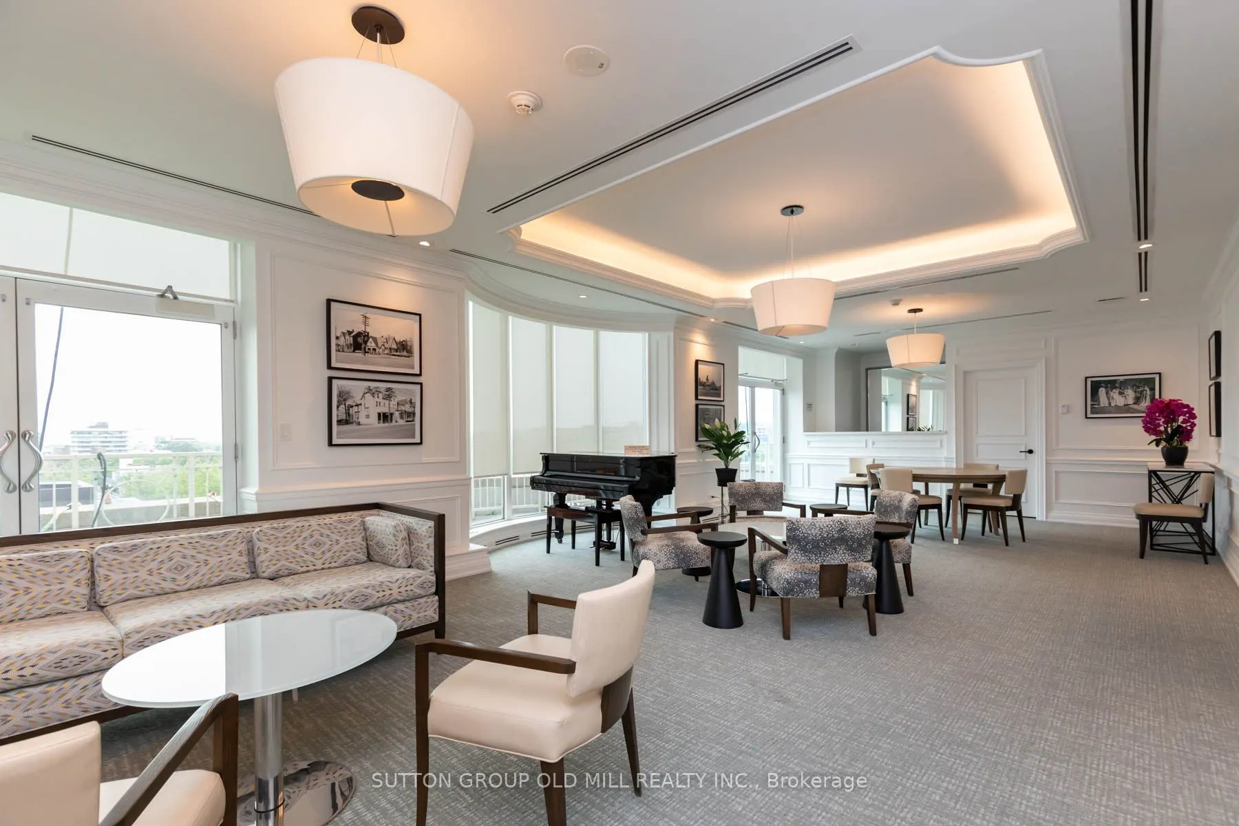 38 Avenue Road, #700