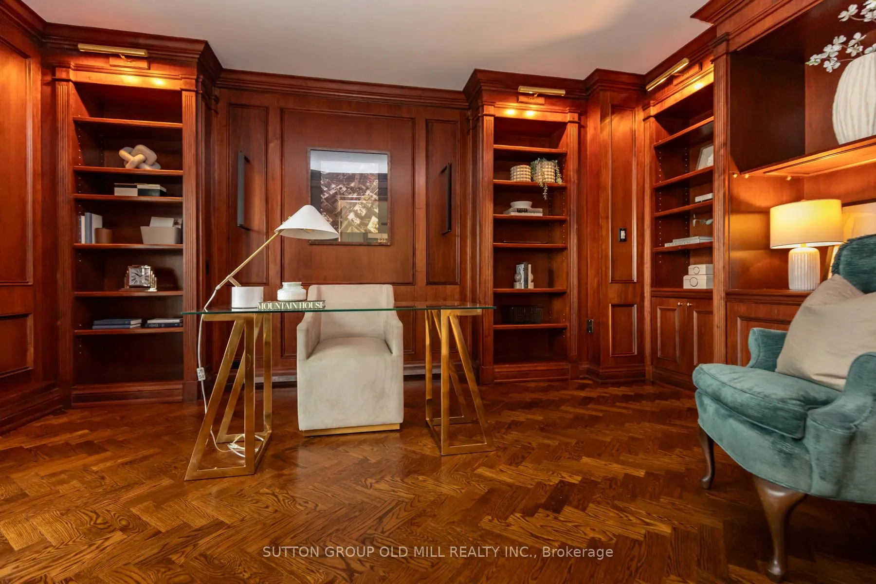 38 Avenue Road, #700