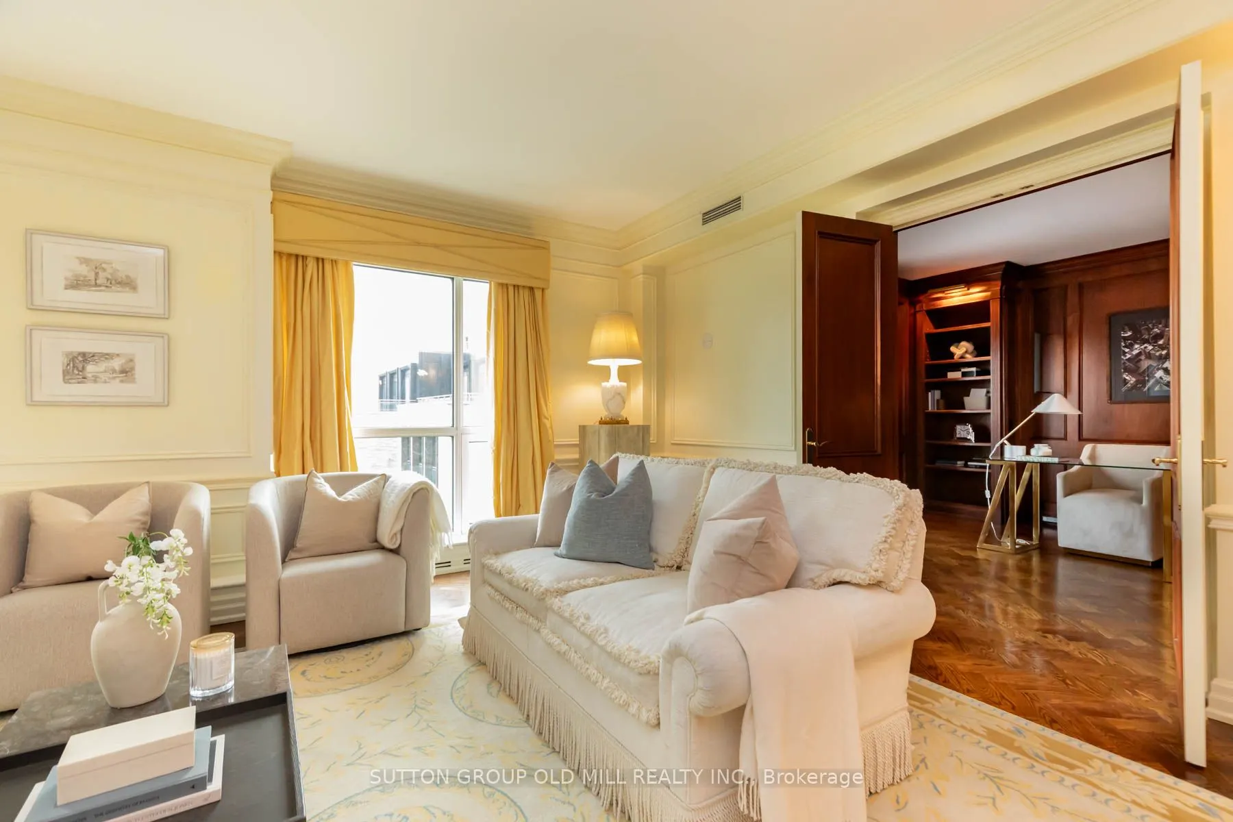 38 Avenue Road, #700