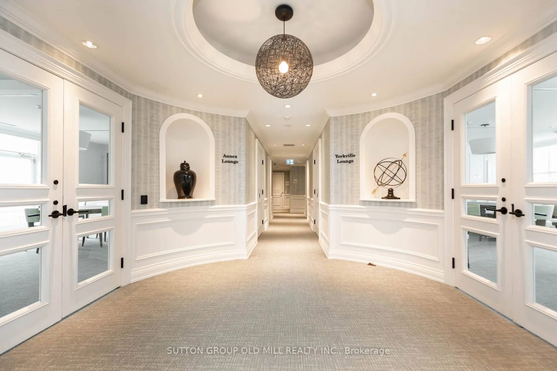 38 Avenue Road, #700