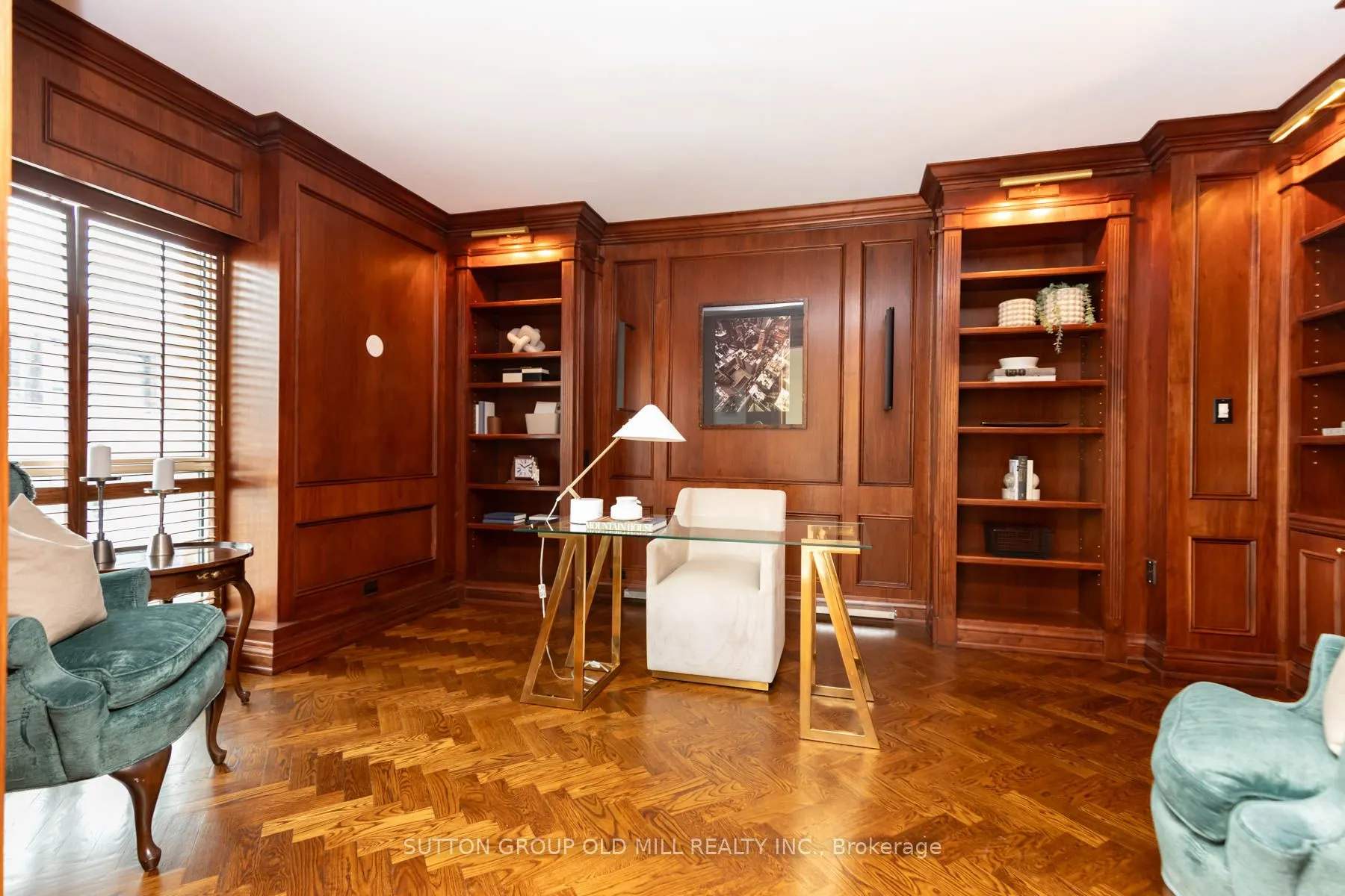 38 Avenue Road, #700