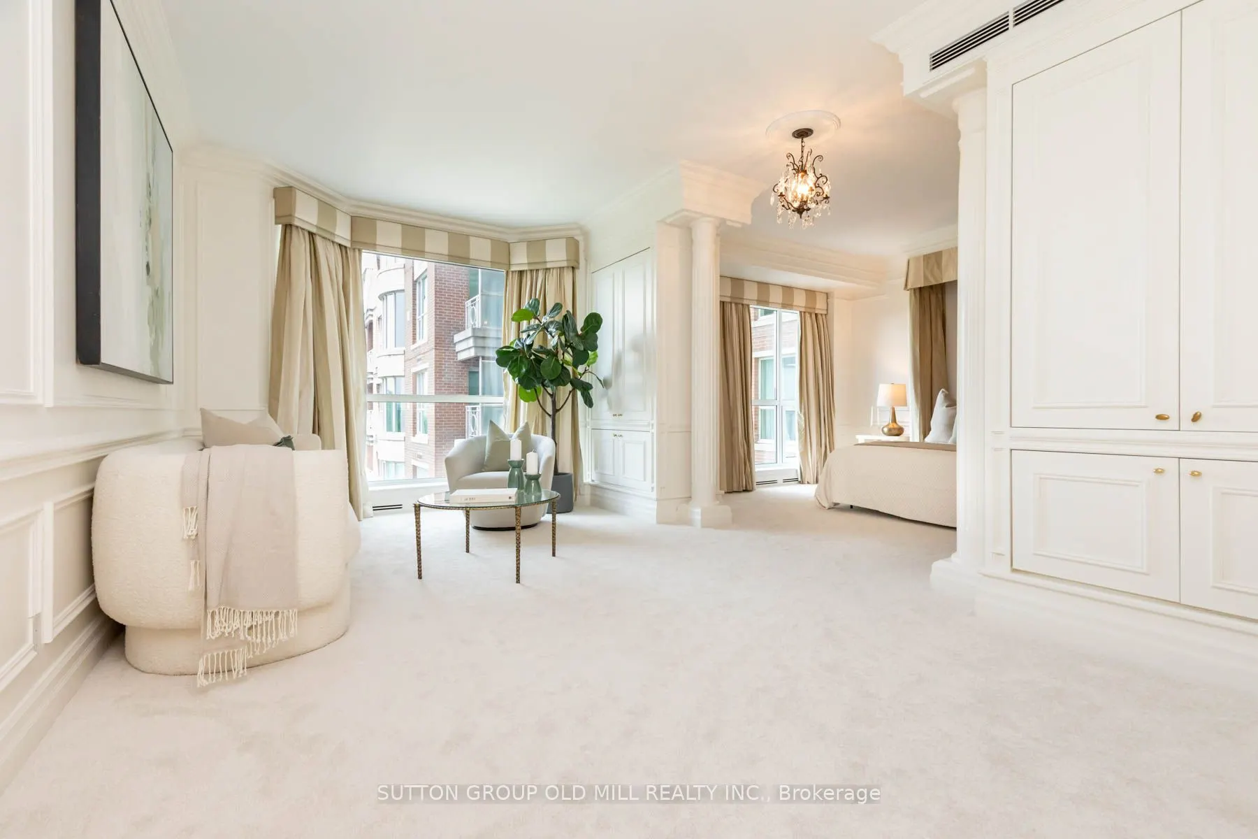 38 Avenue Road, #700