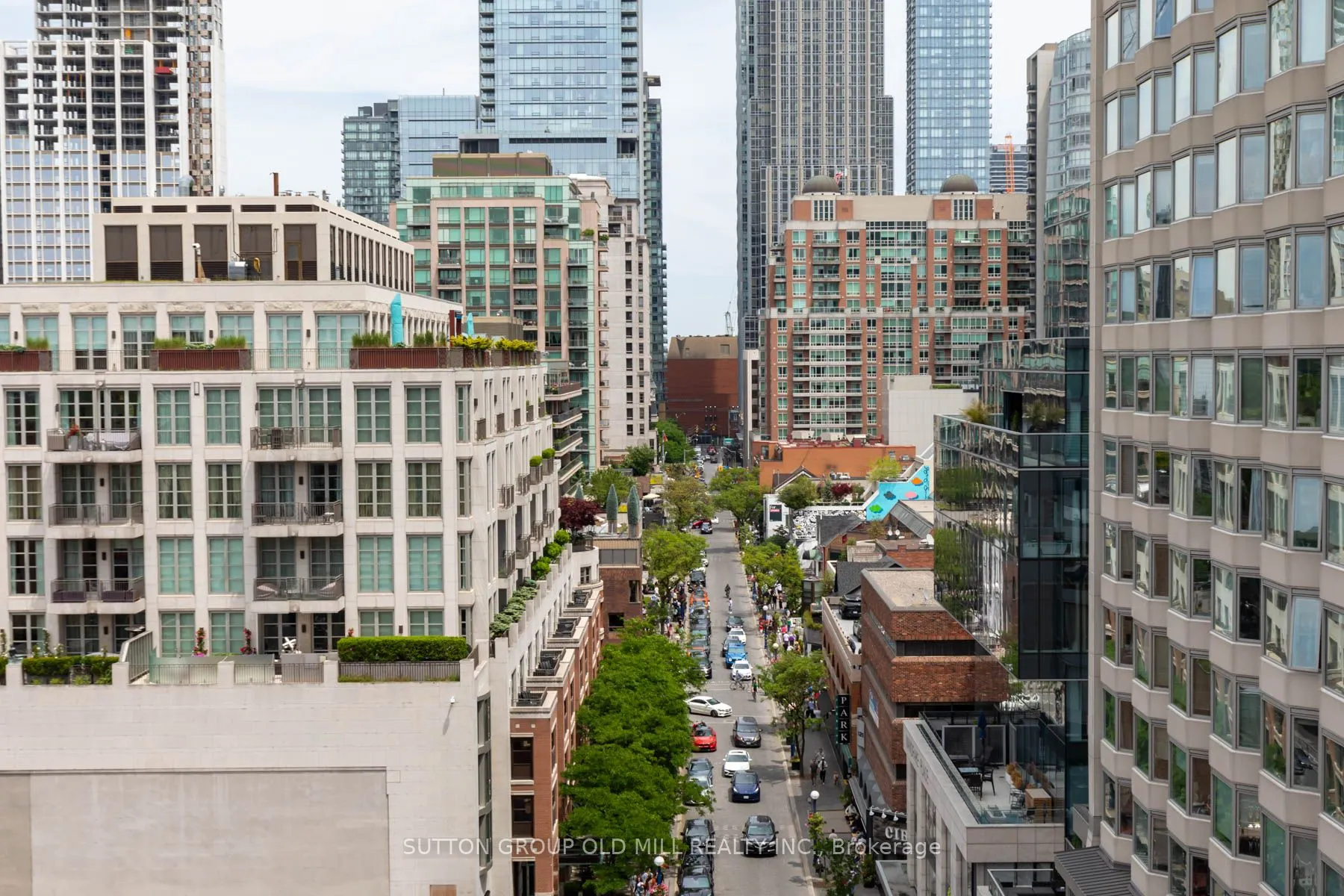 38 Avenue Road, #700