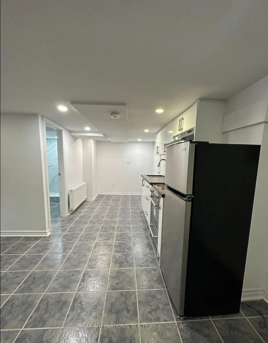 414 Dundas Street E, #B1