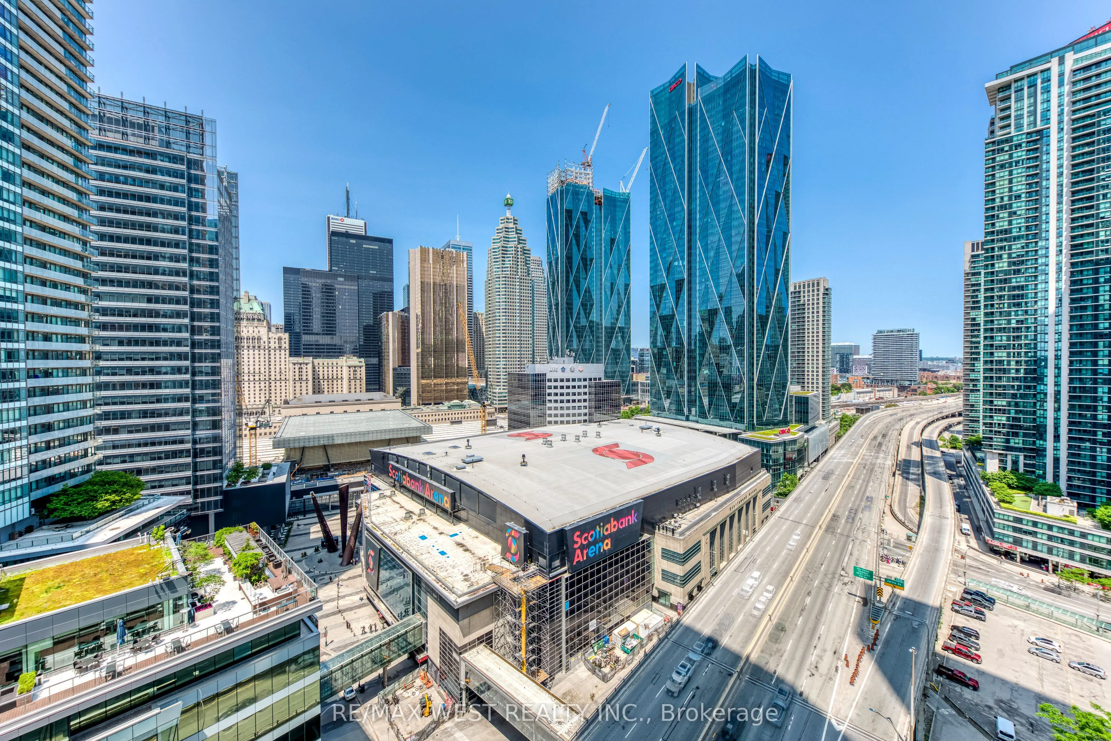 100 Harbour Street, #2004