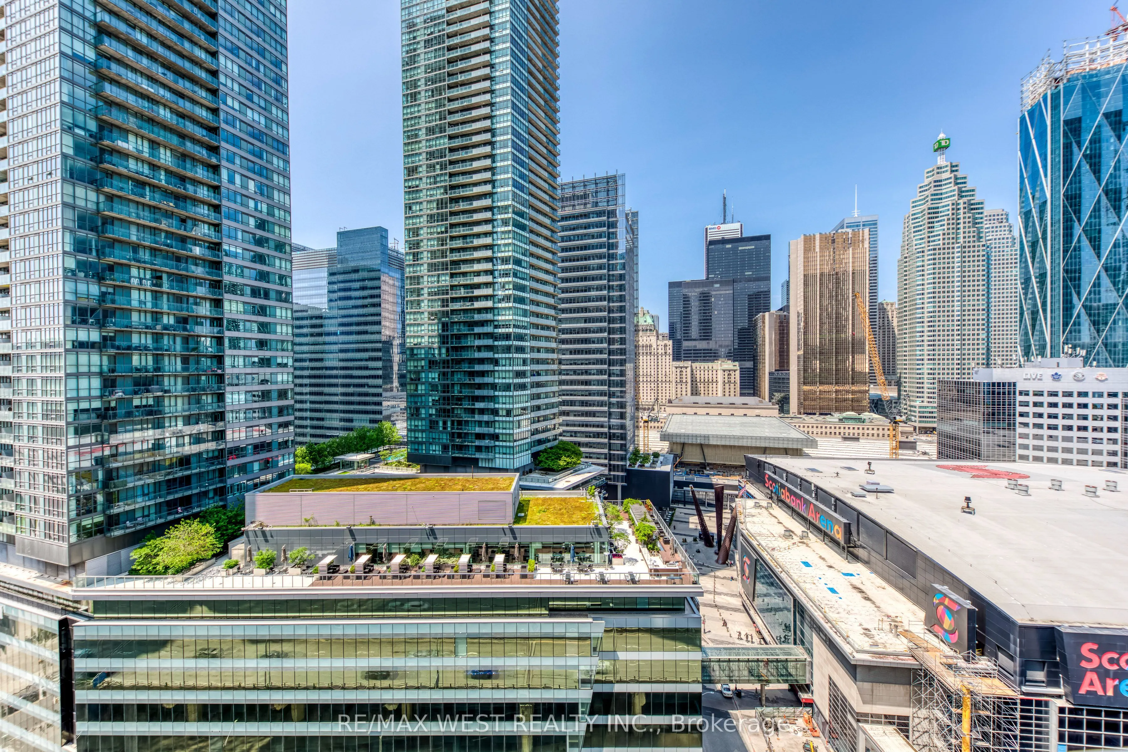 100 Harbour Street, #2004