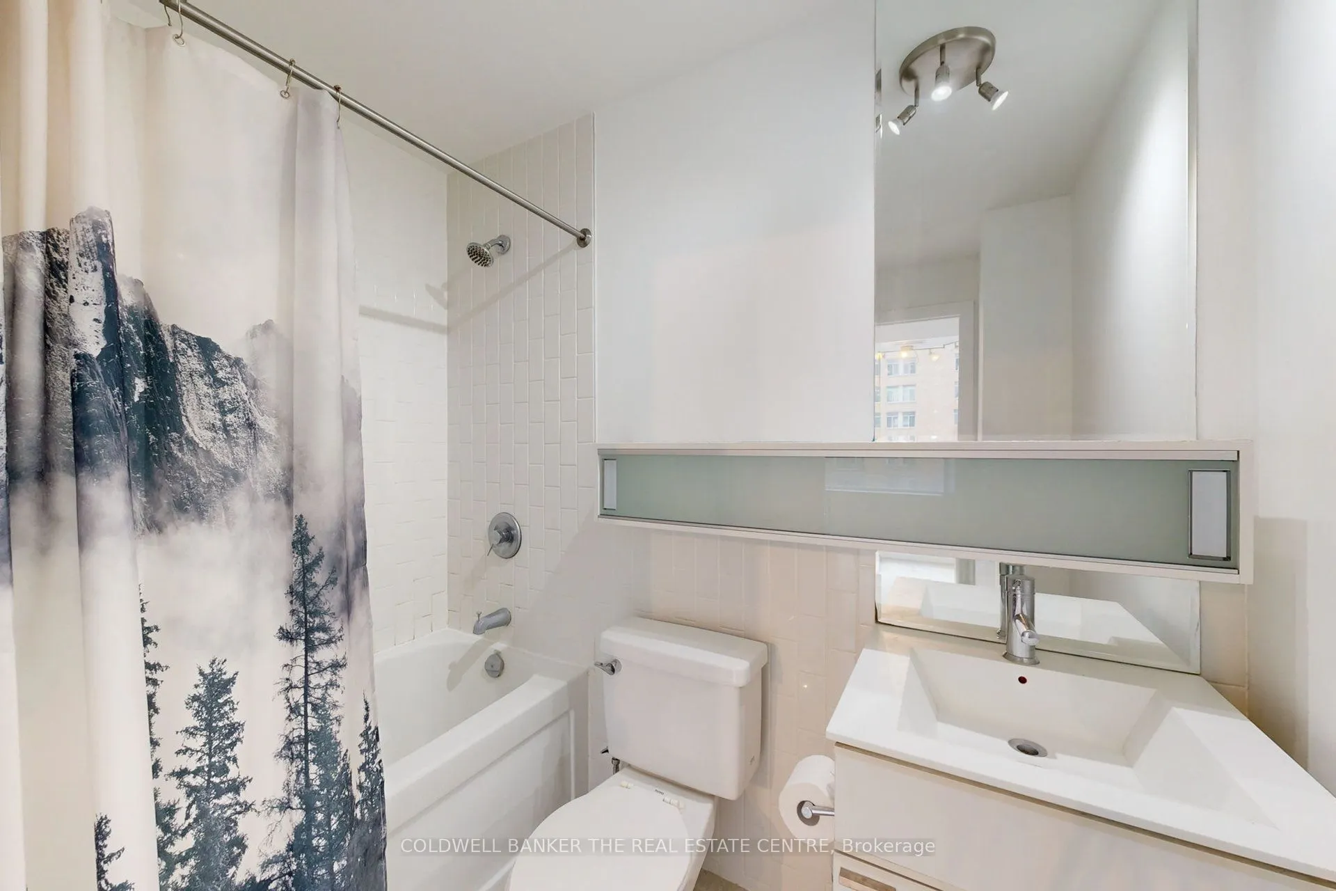 111 Elizabeth Street, #1118