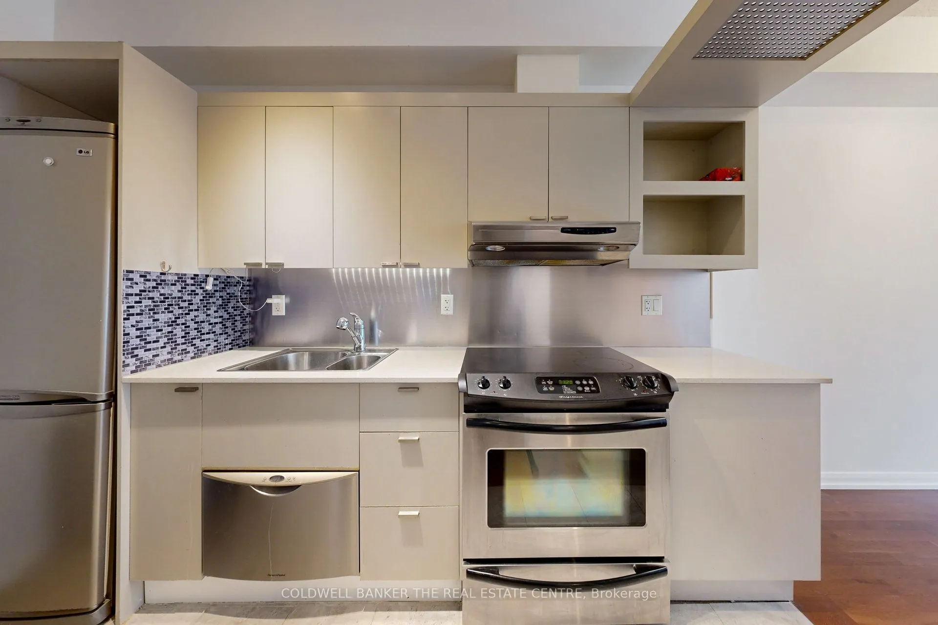 111 Elizabeth Street, #1118