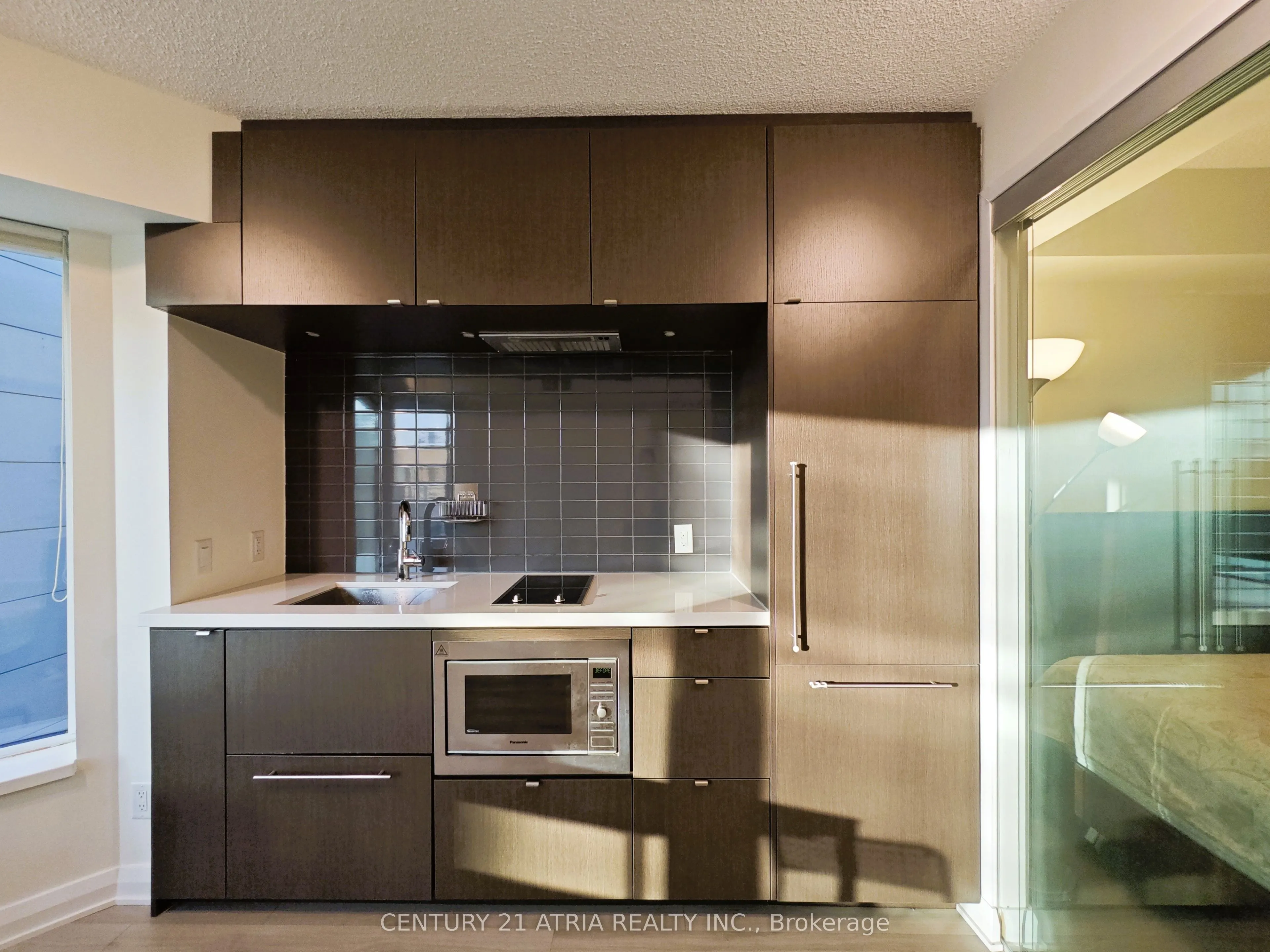 155 Yorkville Avenue, #605