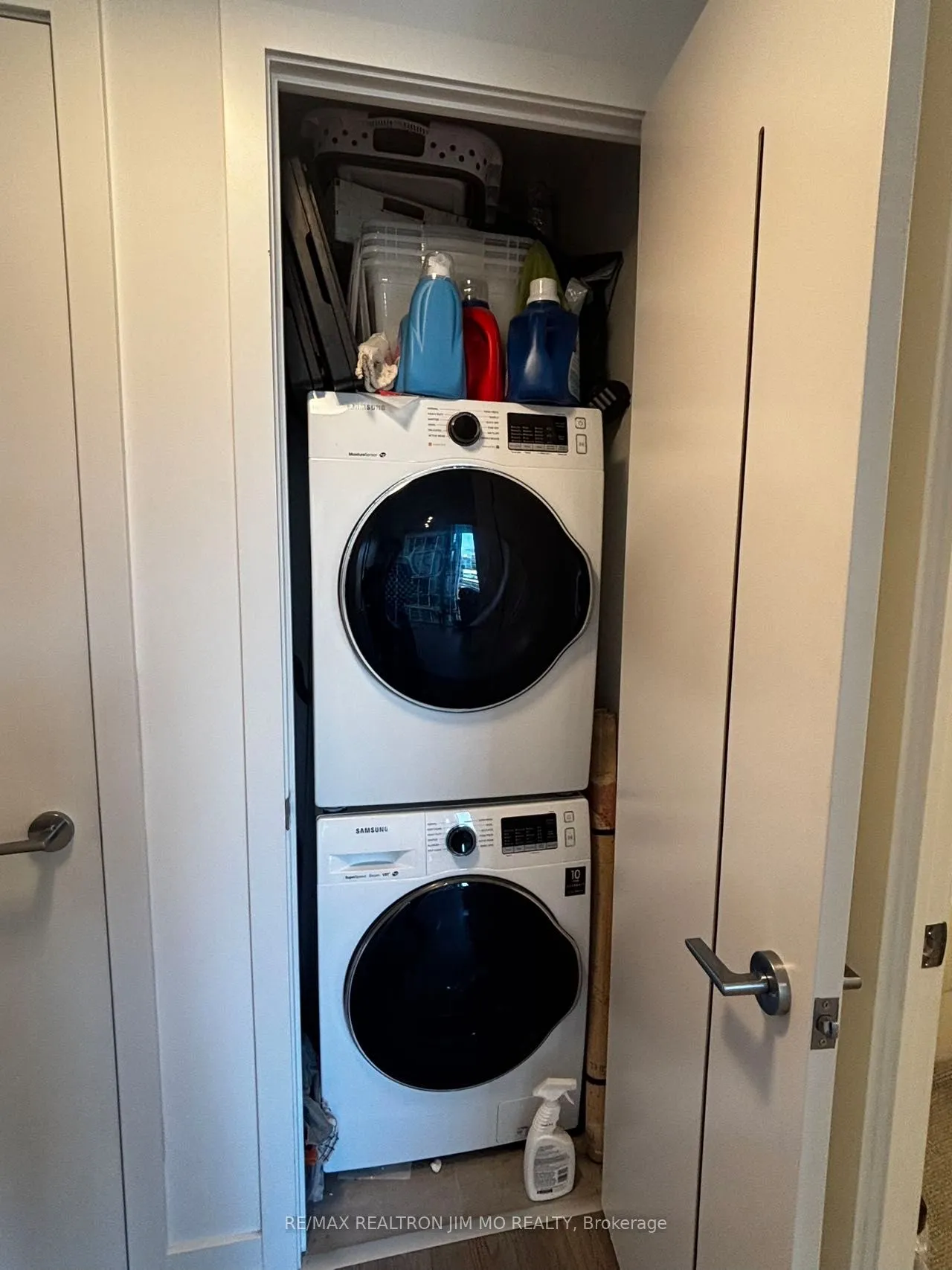 357 King Street W, #1008