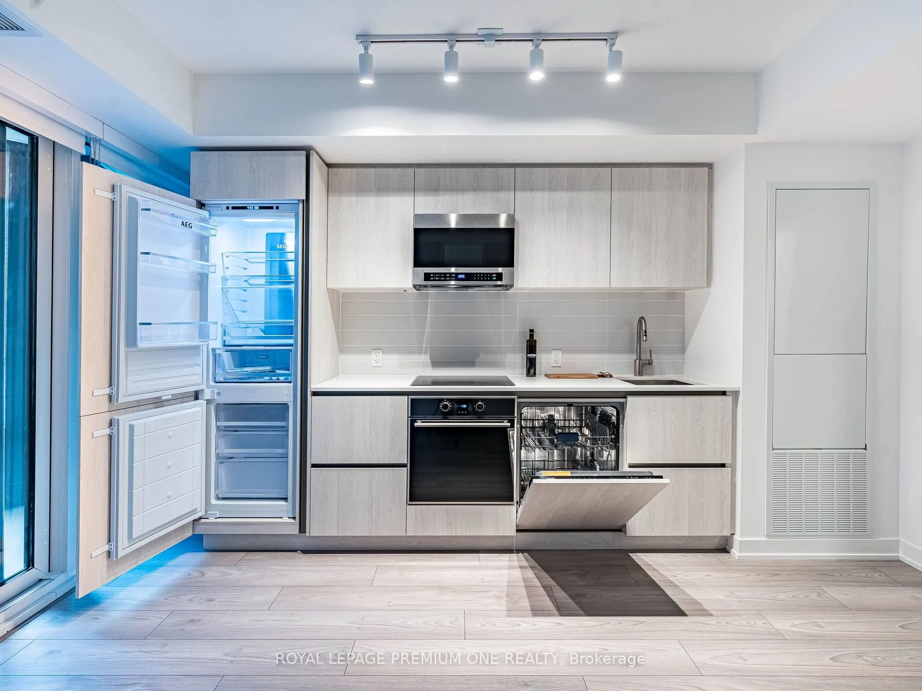 110 BROADWAY Avenue, ##310S