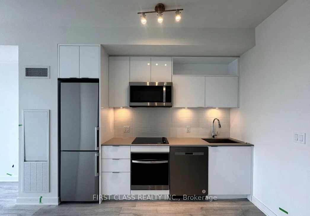 70 Princess Street, #1803 E