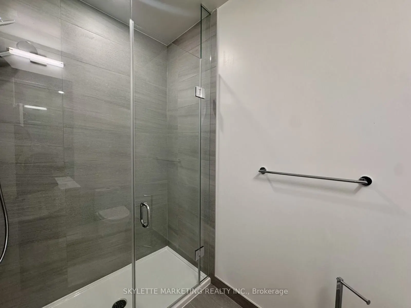 1 Kyle Lowry Road, #118