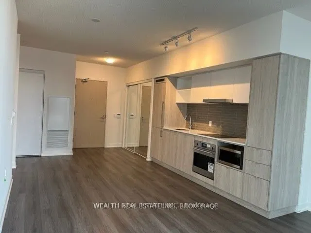 138 Downes Street, #908